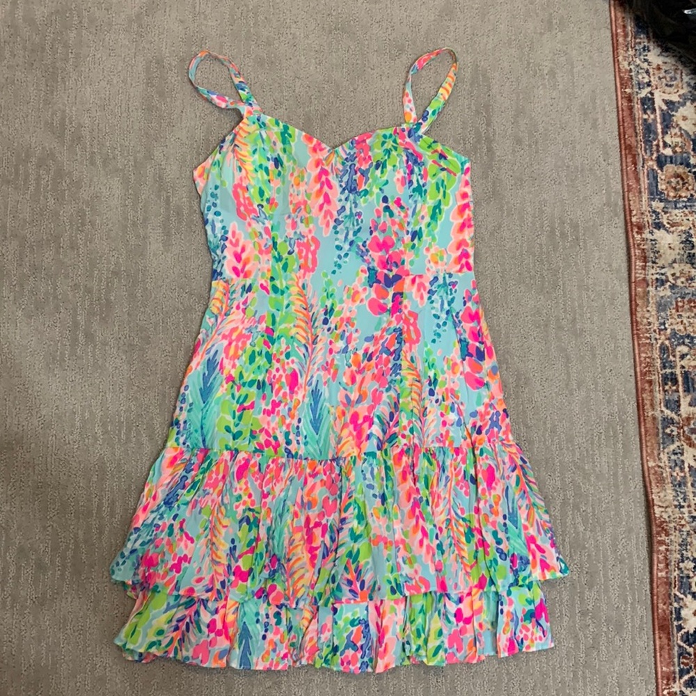 Super cute Lilly Pulitzer ruffle dress! Size 2